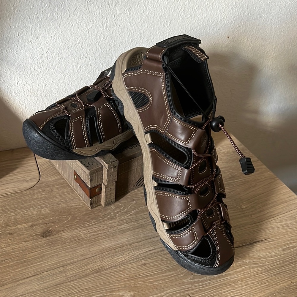 Khombu Men's HAL Closed Toe Sandals NIB